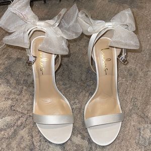 Lulu’s Bow Dress Sandals